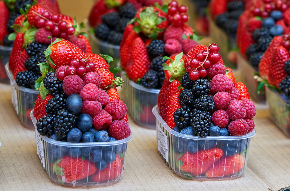 berries strawberries raspberries blueberries